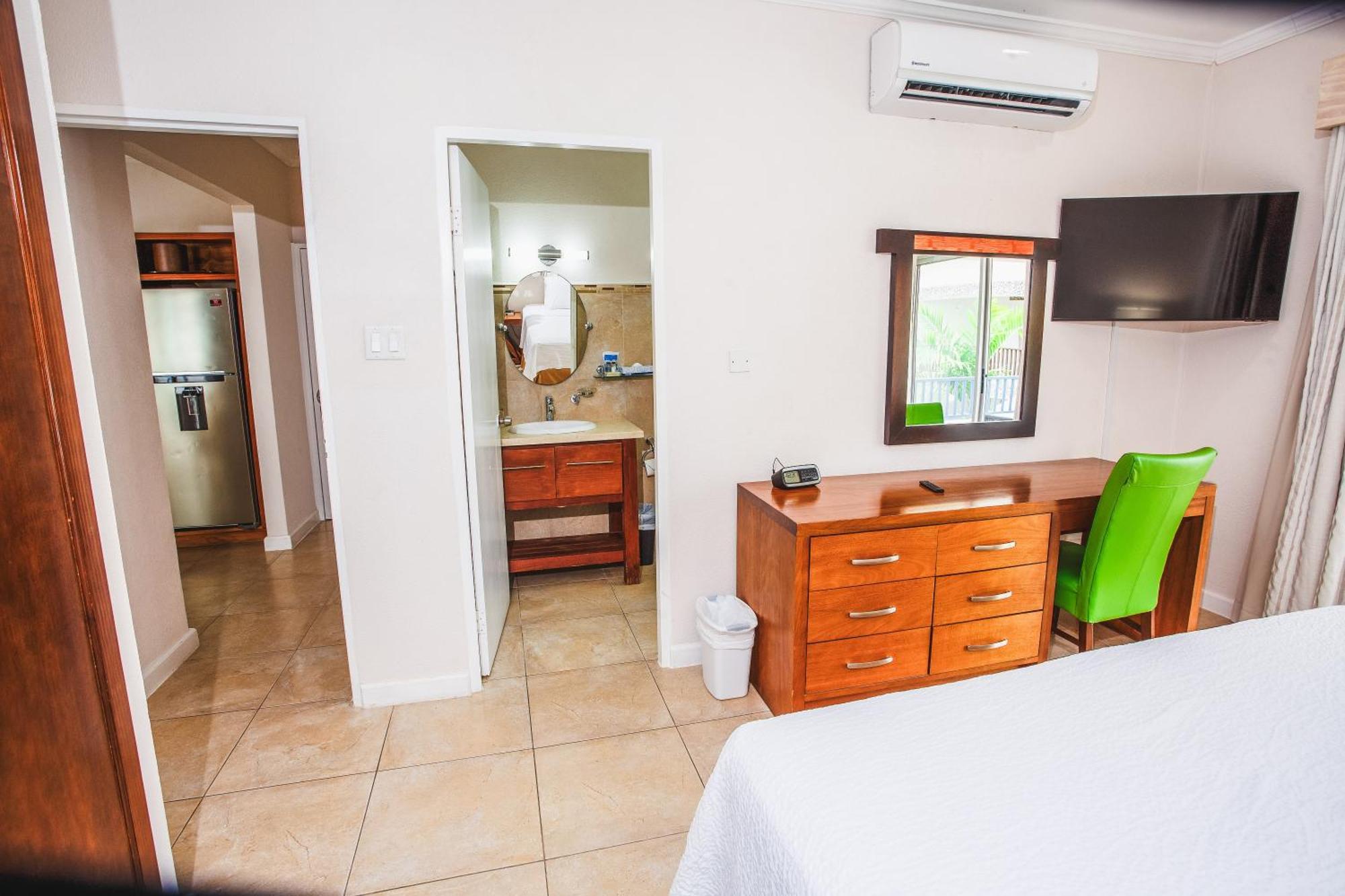 Blue Horizon Hotel Rockley Exterior photo