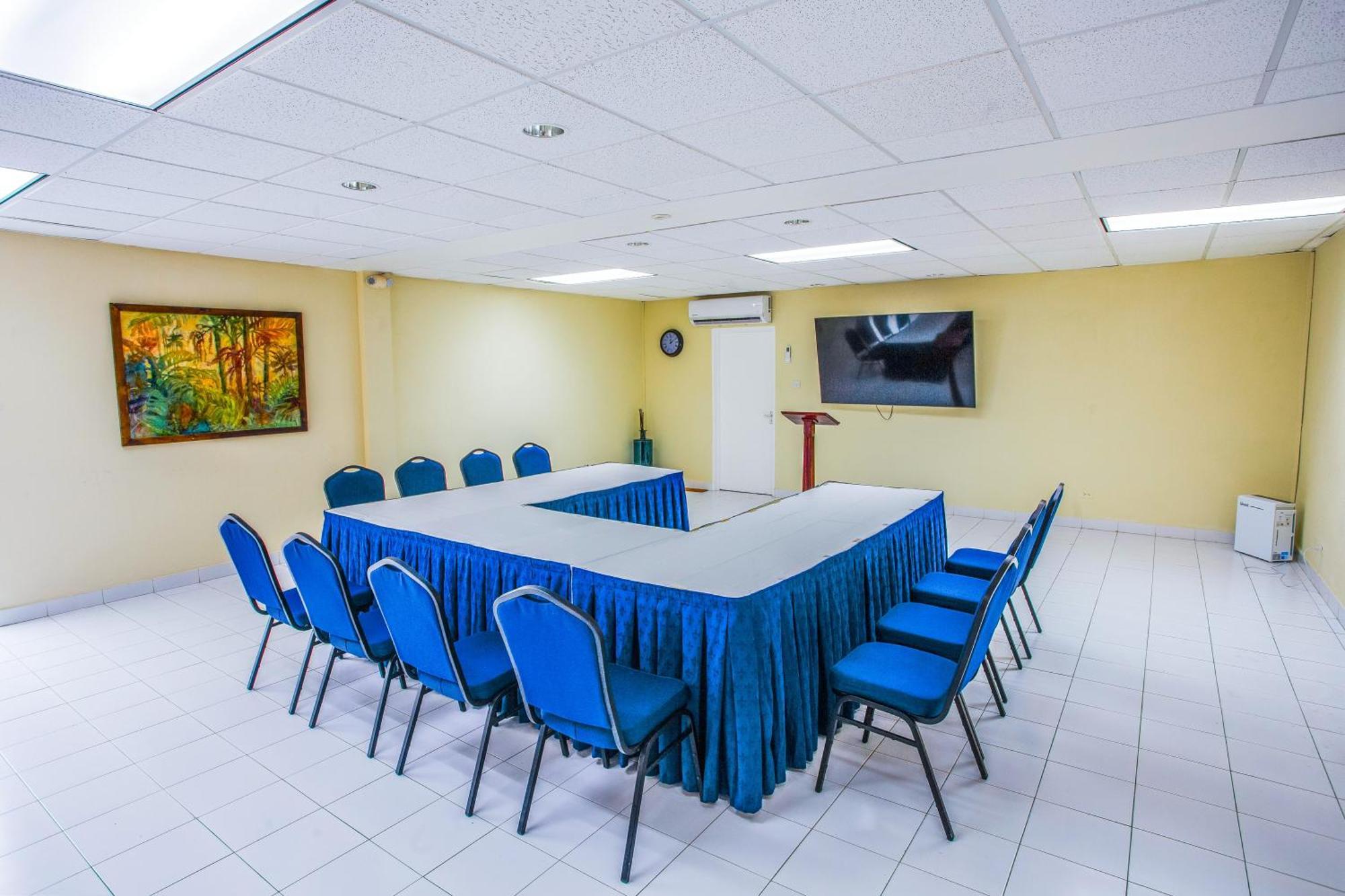 Blue Horizon Hotel Rockley Exterior photo